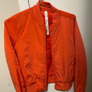 Lululemon bomber fiery red/orange size 4 BNWOT